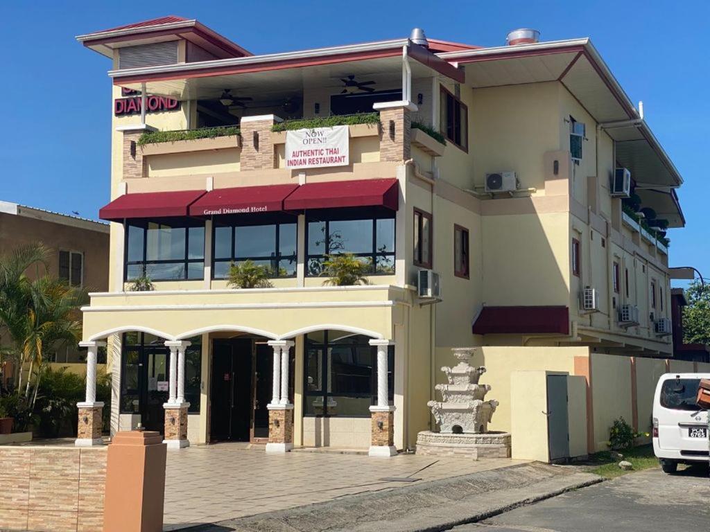 Grand Diamond Hotel Trinidad Piarco Luaran gambar