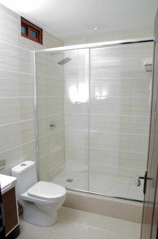 Grand Diamond Hotel Trinidad Piarco Luaran gambar