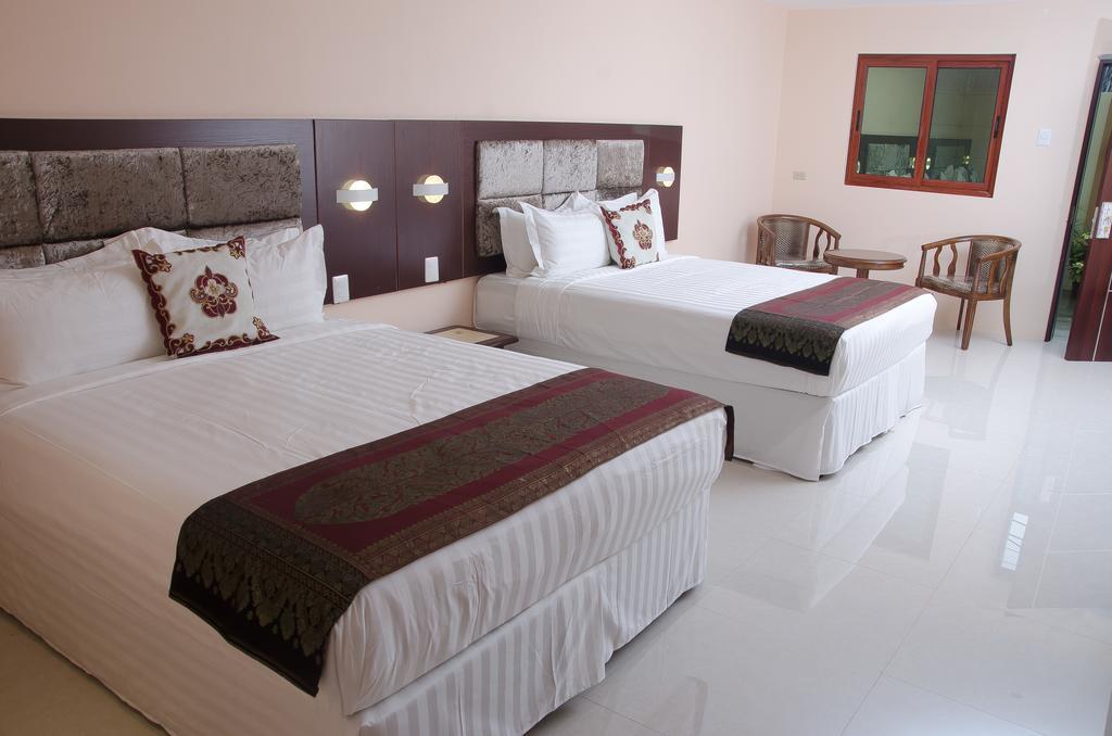 Grand Diamond Hotel Trinidad Piarco Luaran gambar