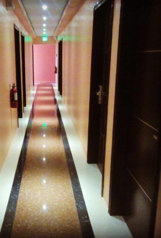 Grand Diamond Hotel Trinidad Piarco Luaran gambar